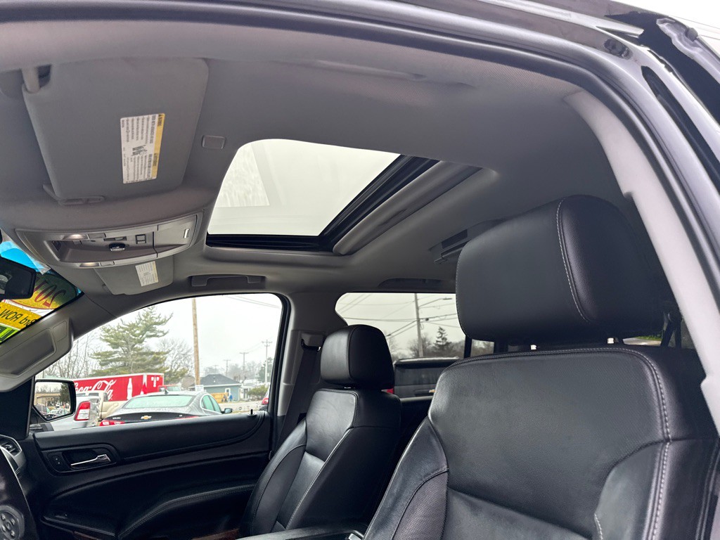 2017 Chevrolet Suburban Image 27