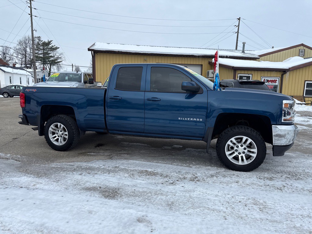 2017 Chevrolet Silverado 1500 Image 2