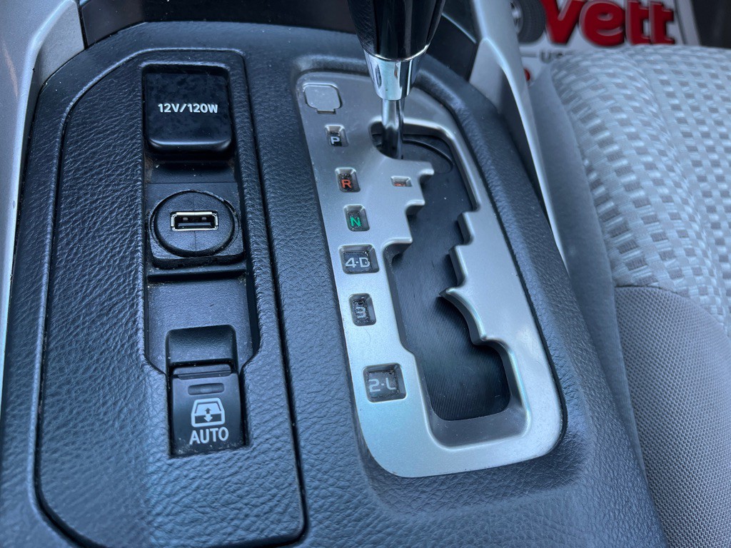 2009 Toyota 4Runner Image 32