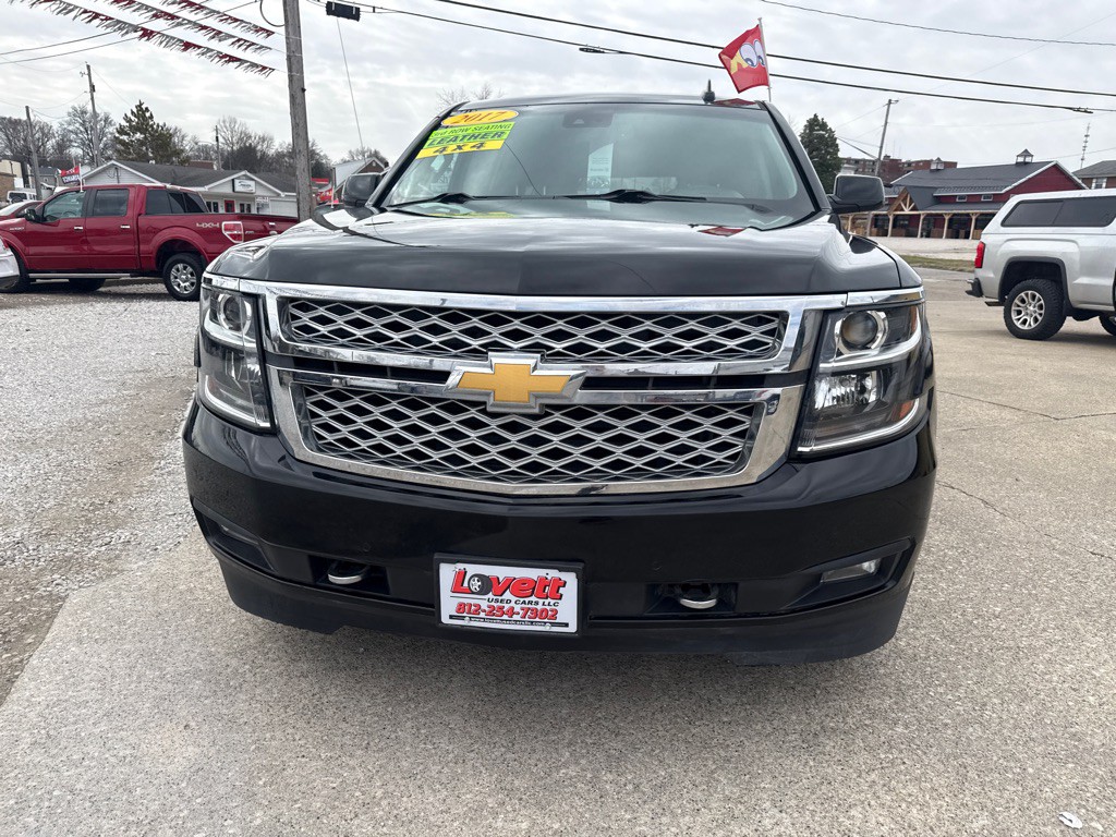 2017 Chevrolet Suburban Image 2