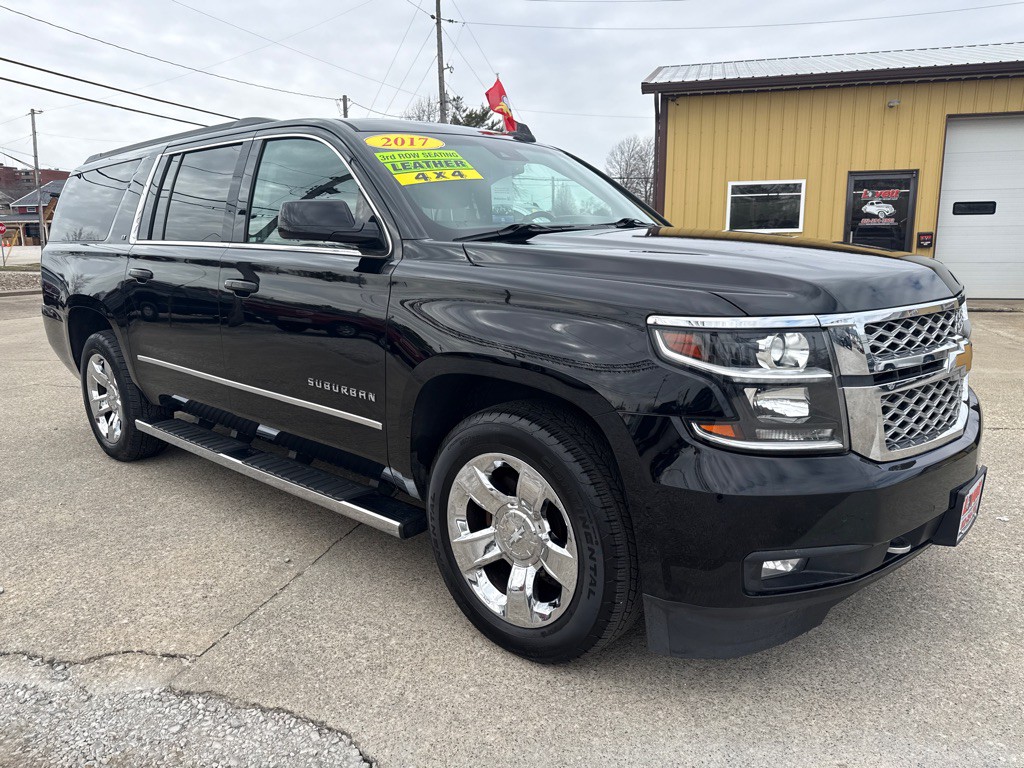 2017 Chevrolet Suburban Image 3