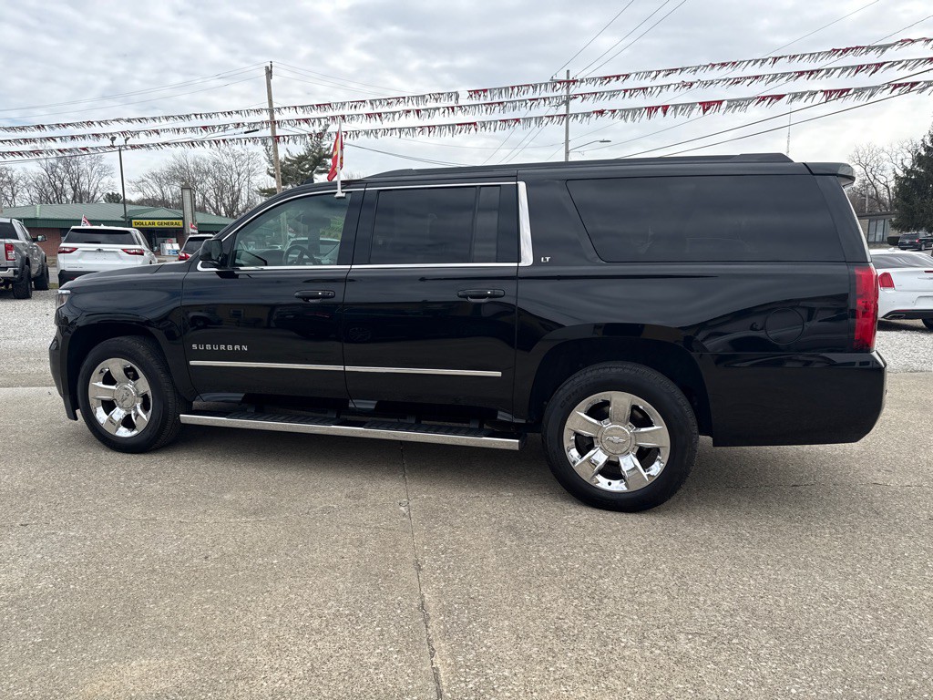 2017 Chevrolet Suburban Image 8