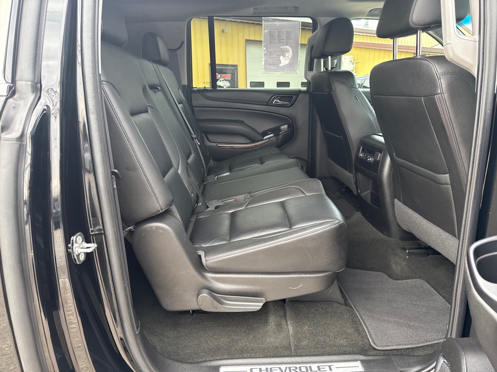 2017 Chevrolet Suburban Image 11