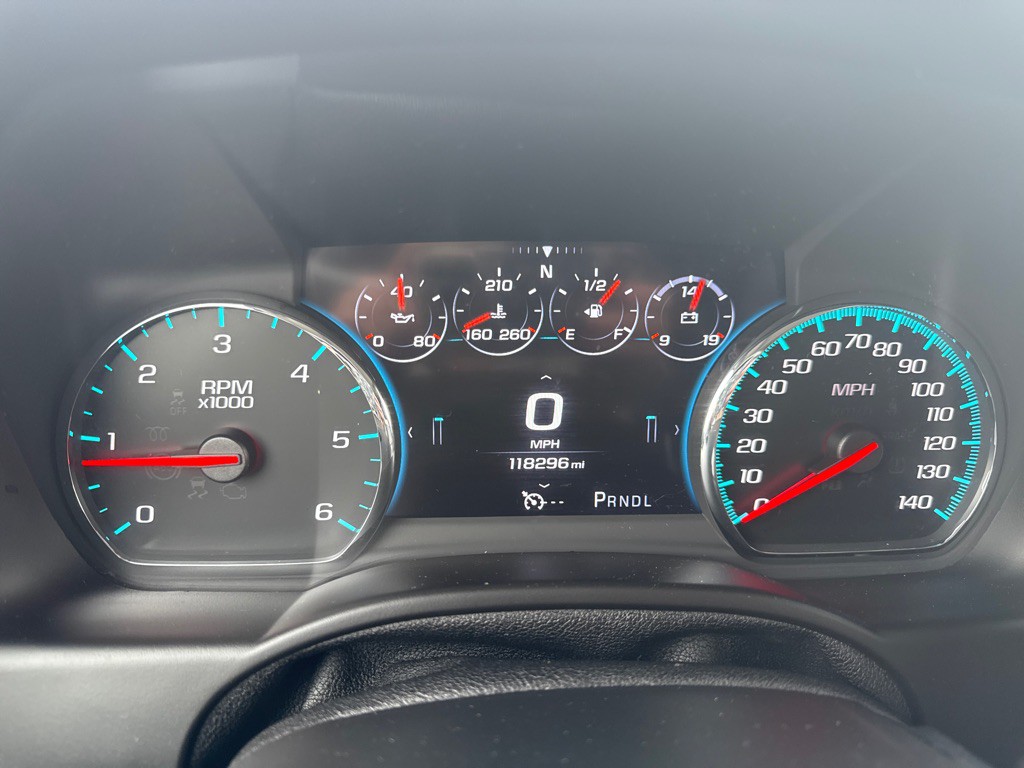 2017 Chevrolet Suburban Image 15