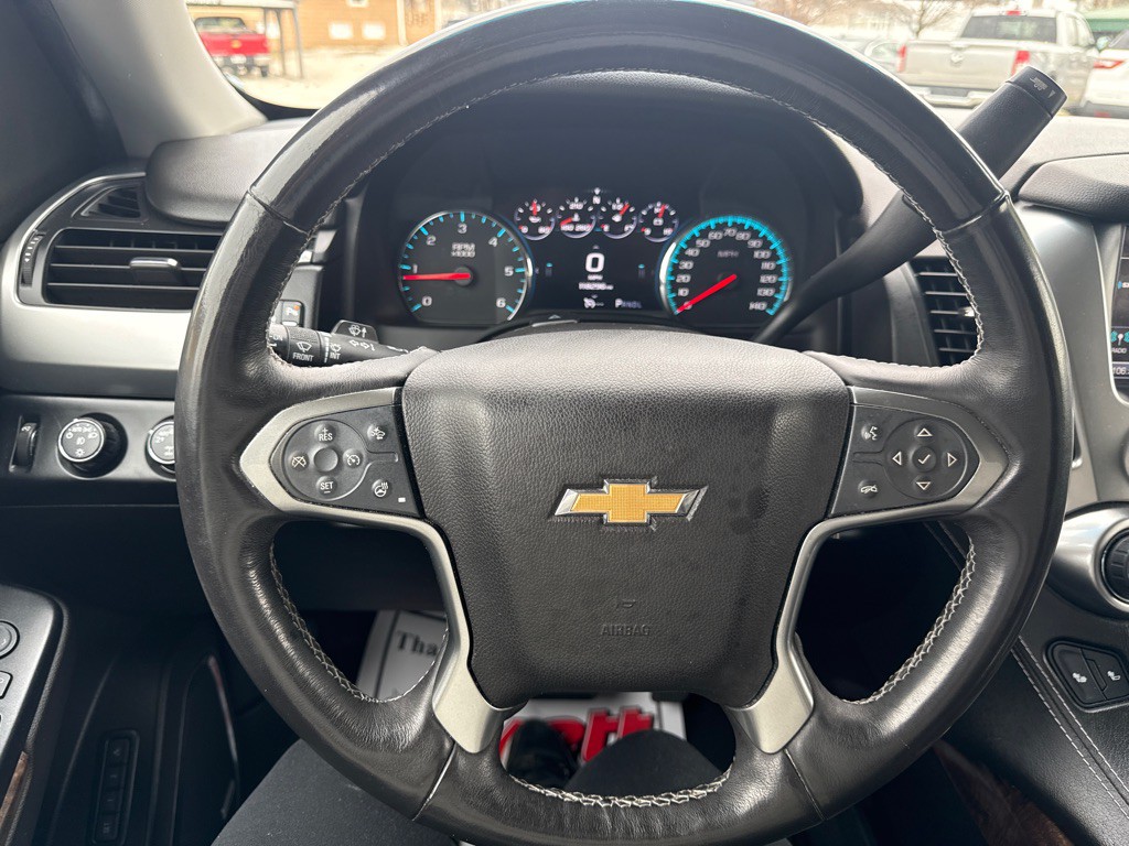2017 Chevrolet Suburban Image 16