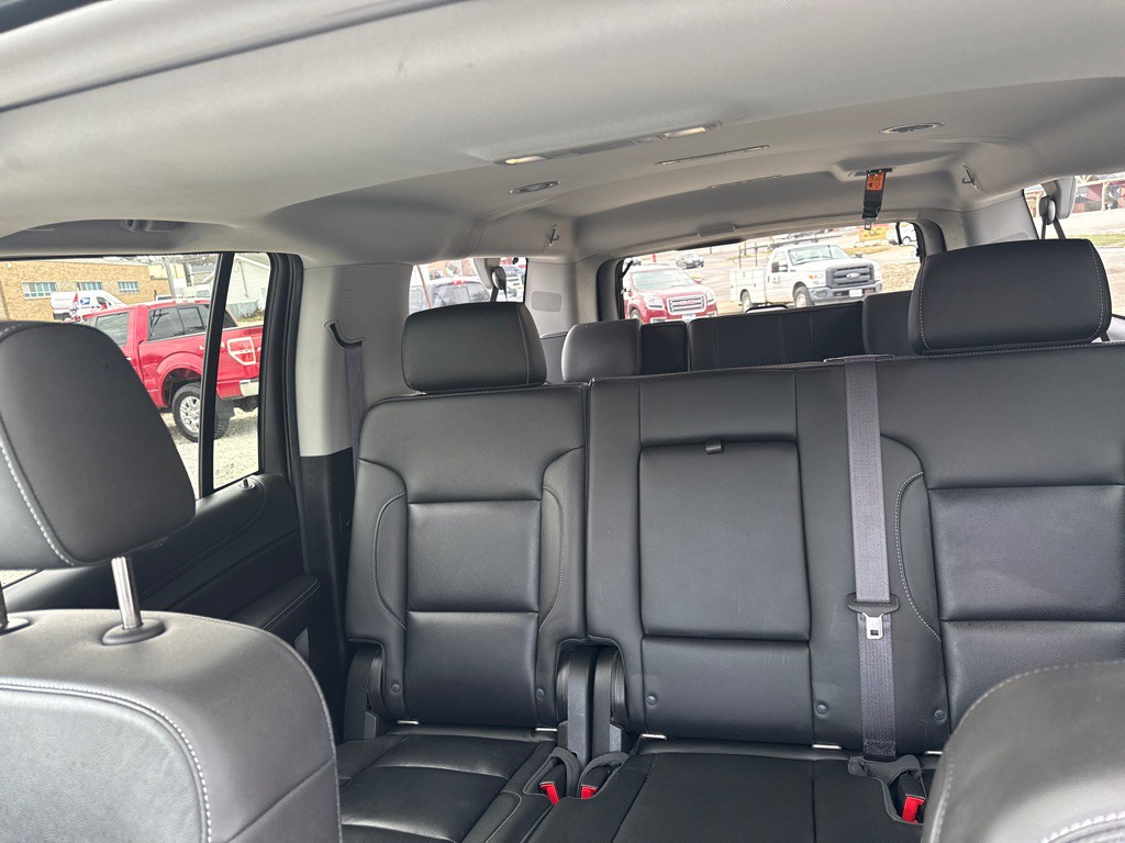 2017 Chevrolet Suburban Image 24
