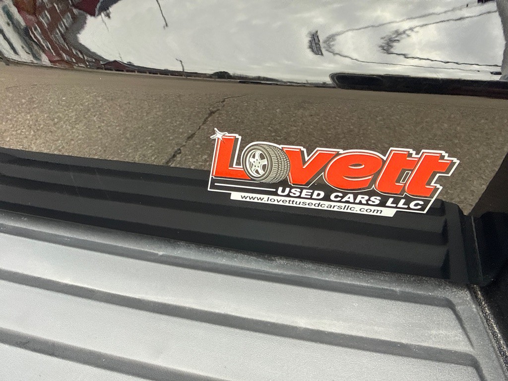 2017 Chevrolet Suburban Image 29