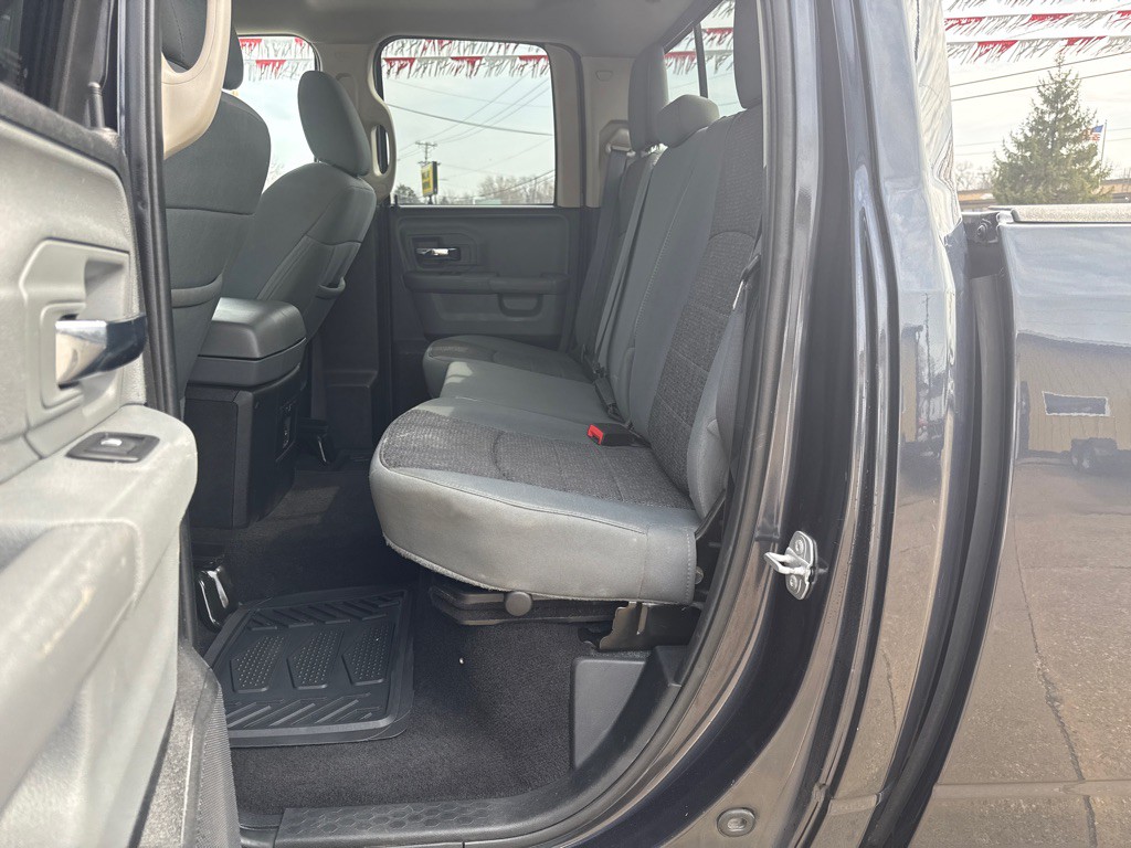 2015 RAM 1500 Image 9