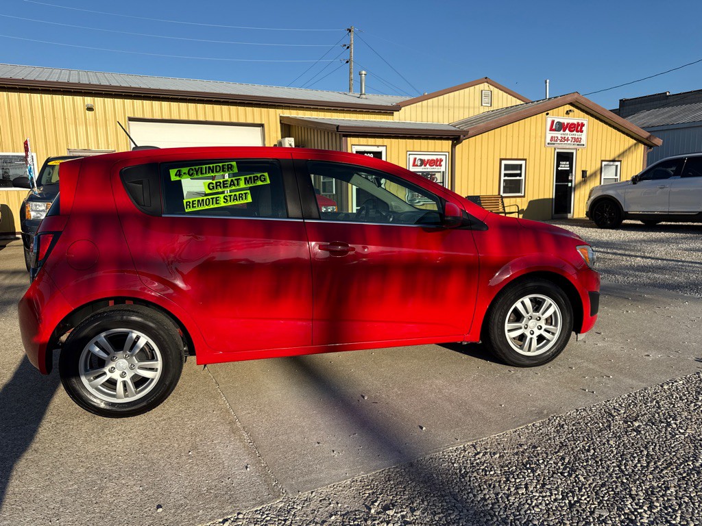 2015 Chevrolet Sonic Image 4