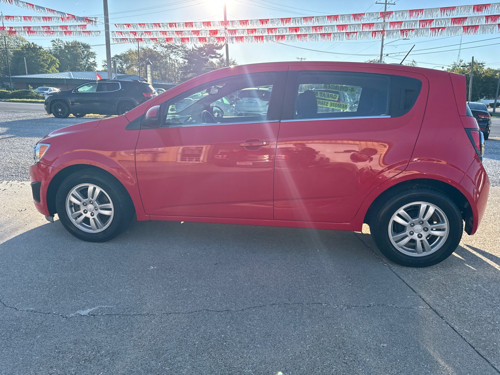 2015 Chevrolet Sonic Image 8
