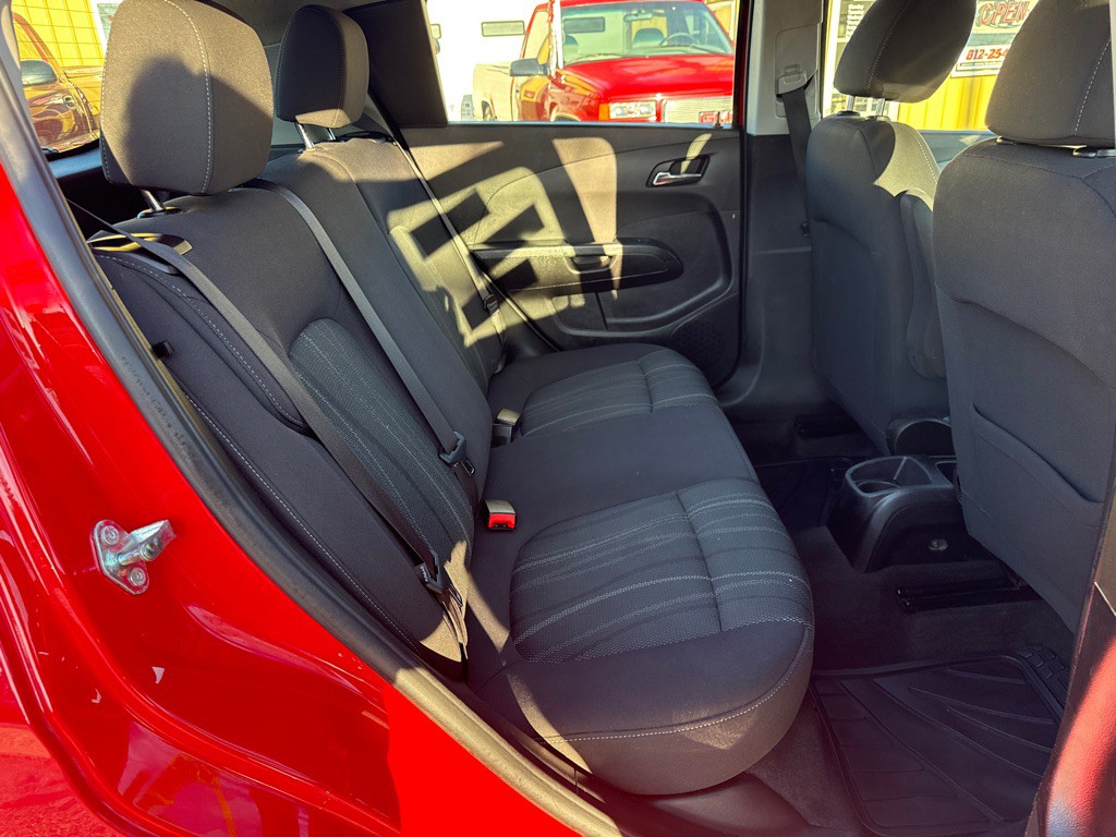 2015 Chevrolet Sonic Image 10