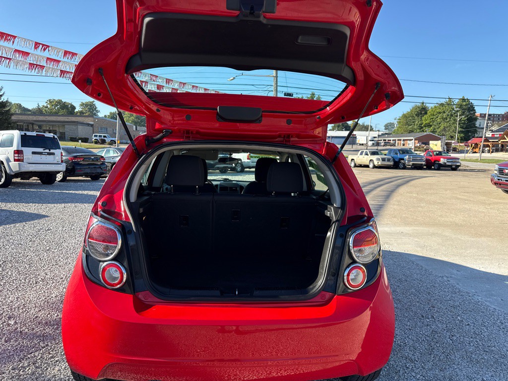 2015 Chevrolet Sonic Image 21