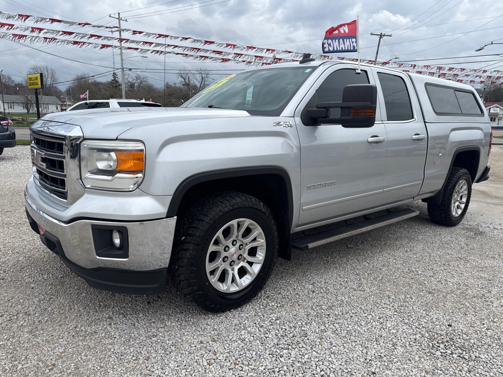 2015 GMC Sierra Image 1