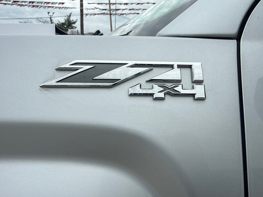 2015 GMC Sierra Image 25