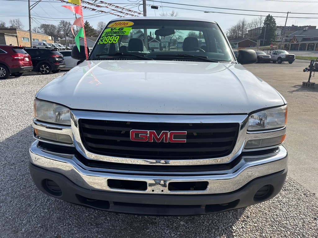 2006 GMC Sierra Image 2