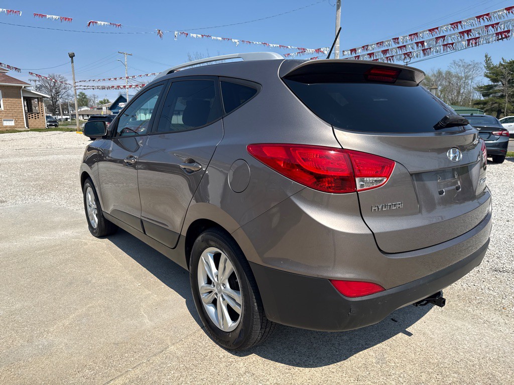 2012 Hyundai Tucson Image 7