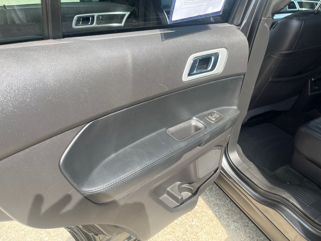 2015 Ford Explorer Image 18