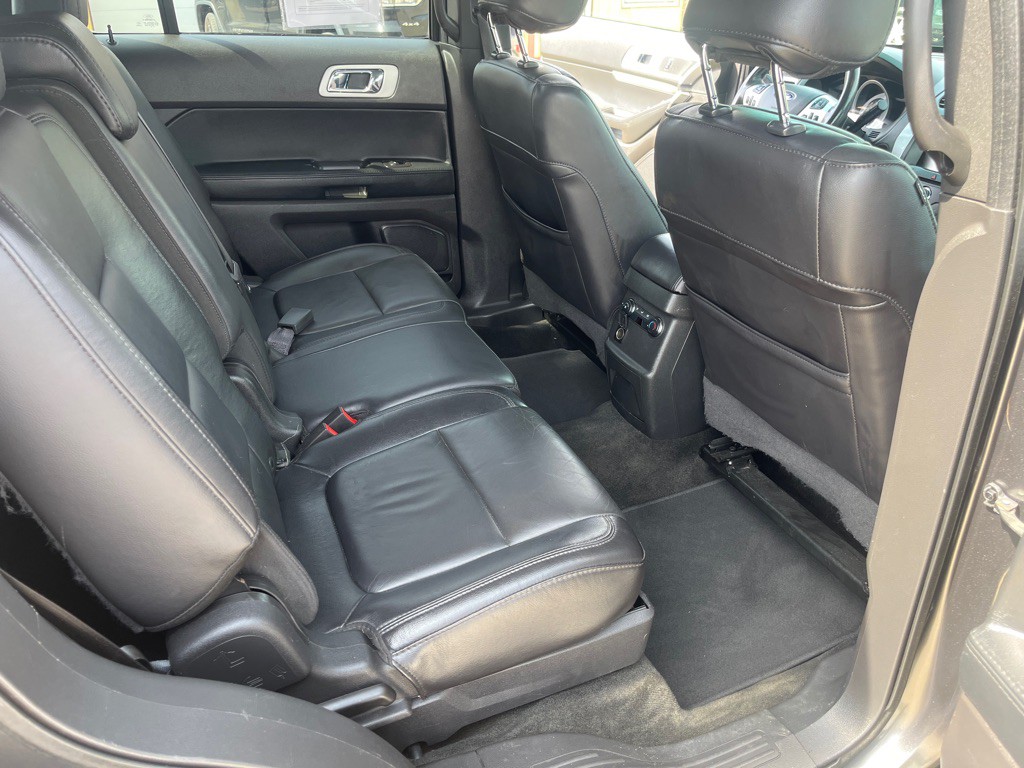 2015 Ford Explorer Image 25