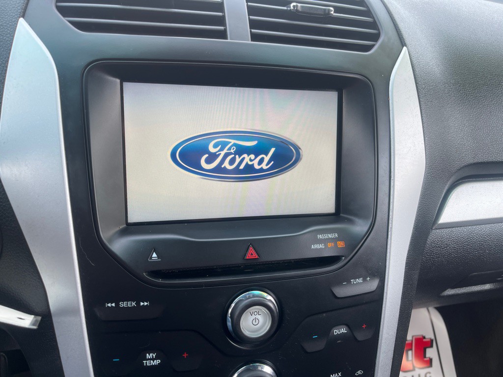 2015 Ford Explorer Image 30