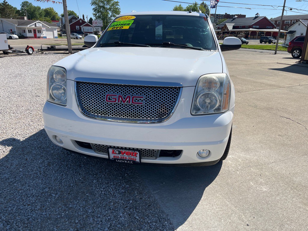2012 GMC Yukon Image 2