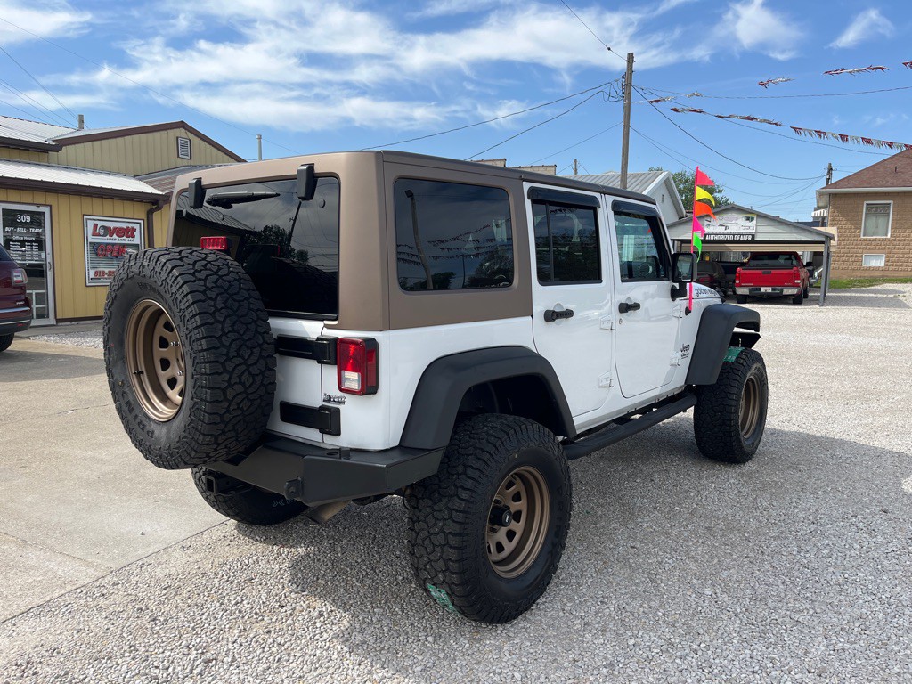 2013 Jeep Wrangler Unlimited Image 8
