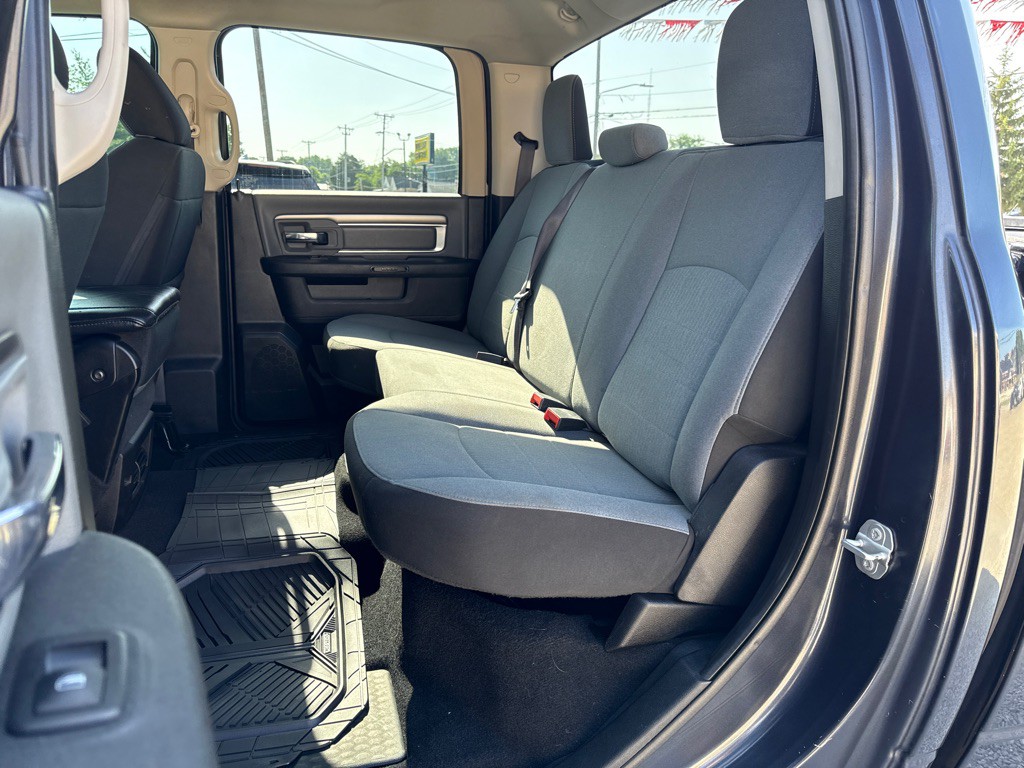2021 RAM 1500 Image 7