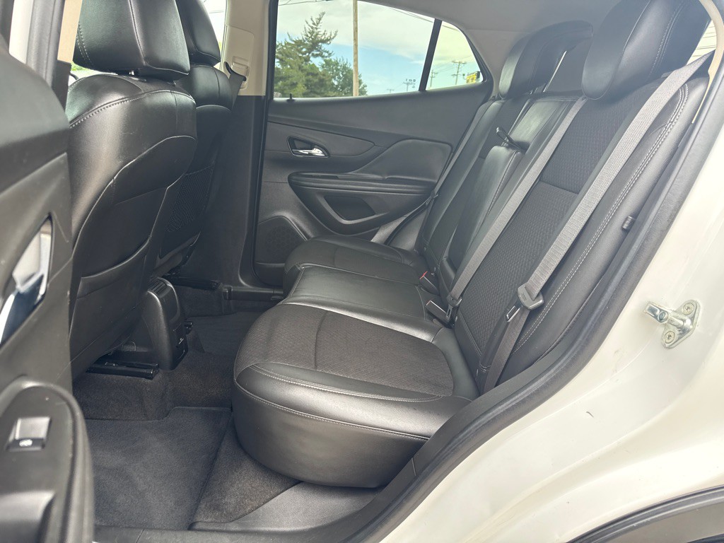 2017 Buick Enclave Image 9