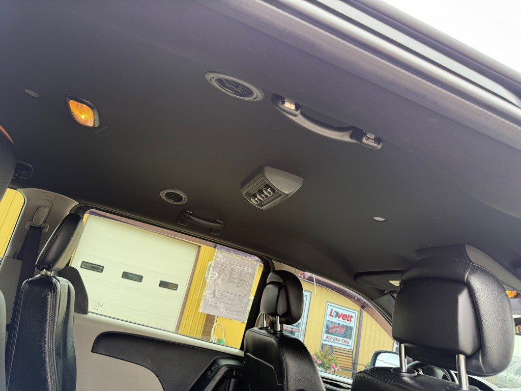 2017 Dodge Grand Caravan Image 9