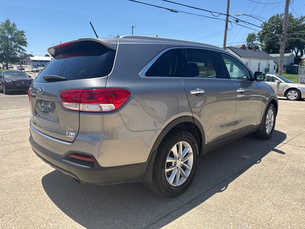 2017 Kia Sorento Image 3