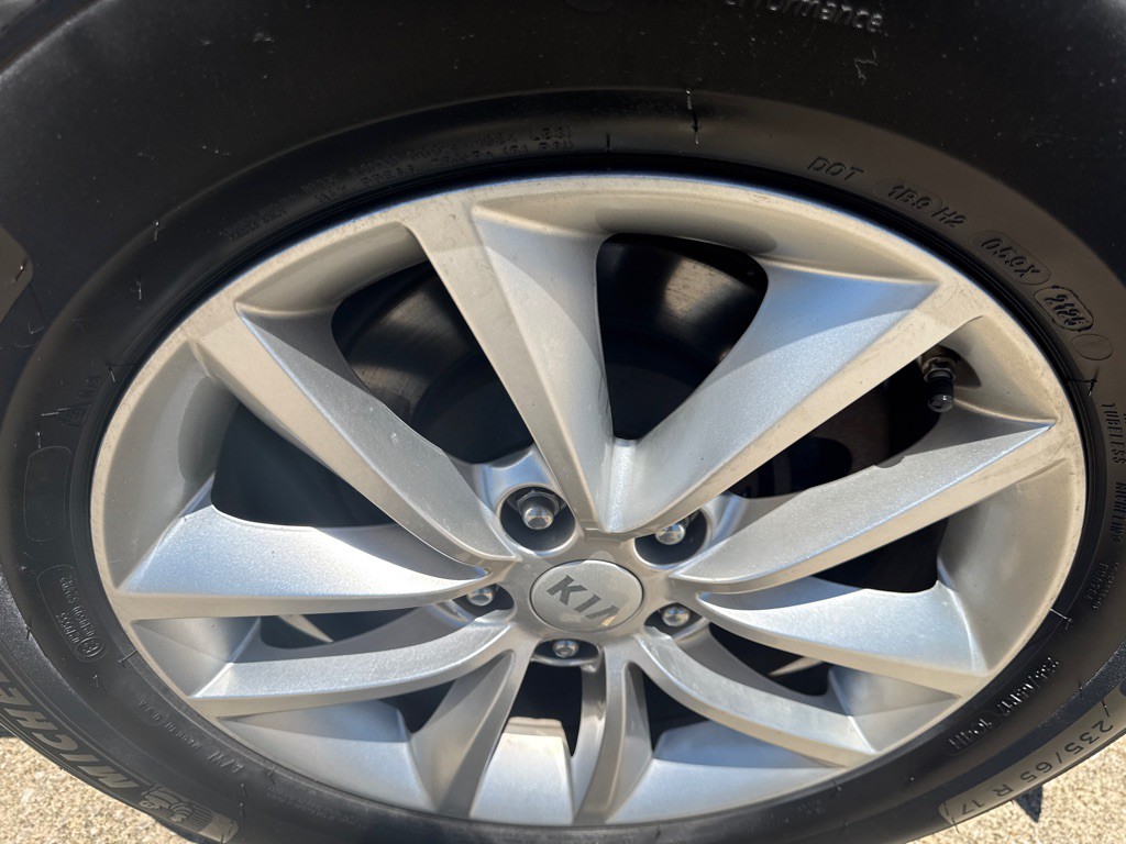 2017 Kia Sorento Image 18