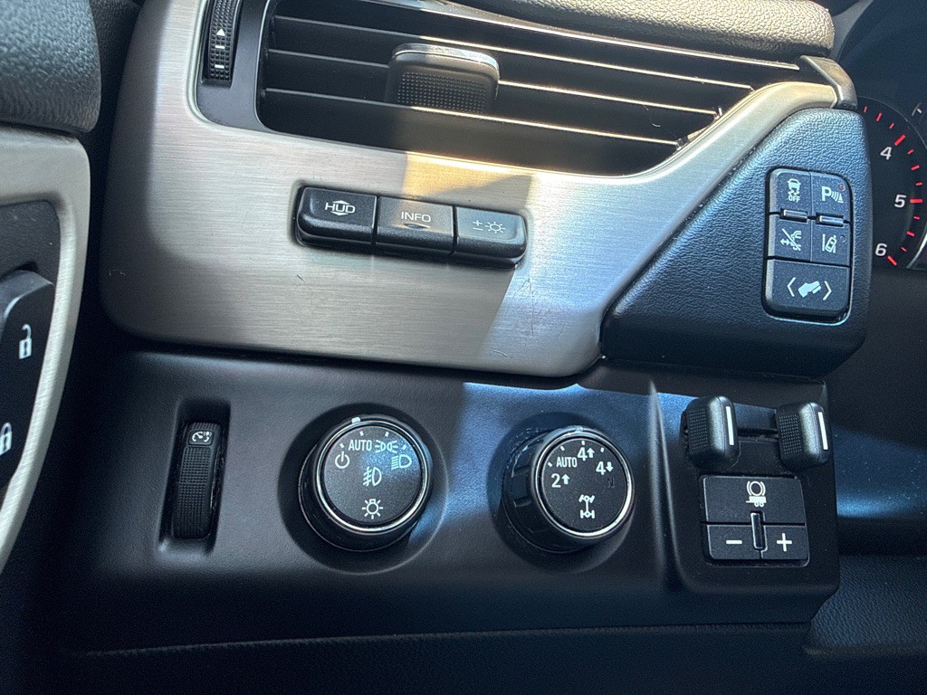 2015 GMC Yukon Image 24