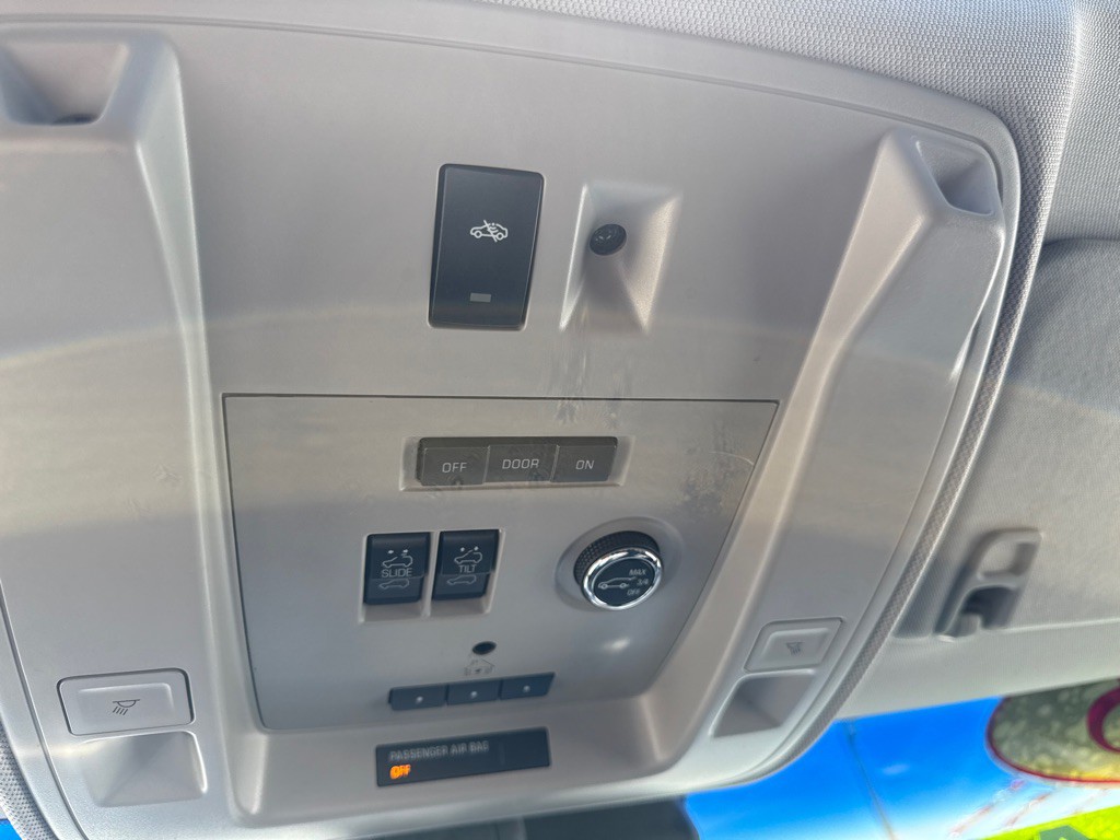 2015 GMC Yukon Image 25