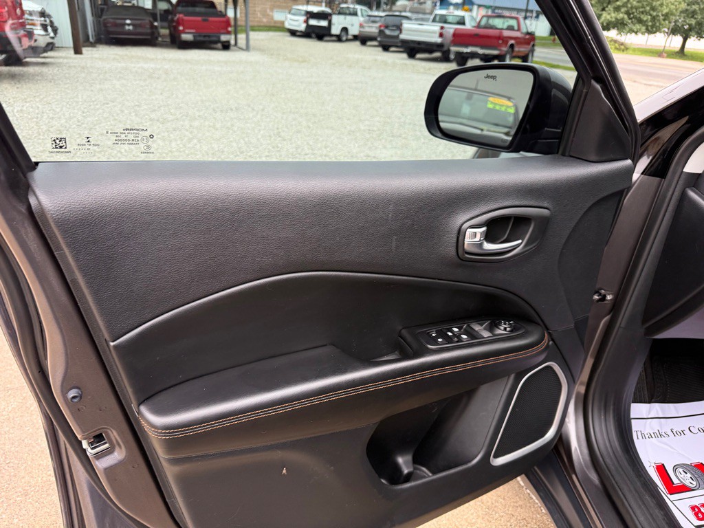 2020 Jeep Compass Image 15