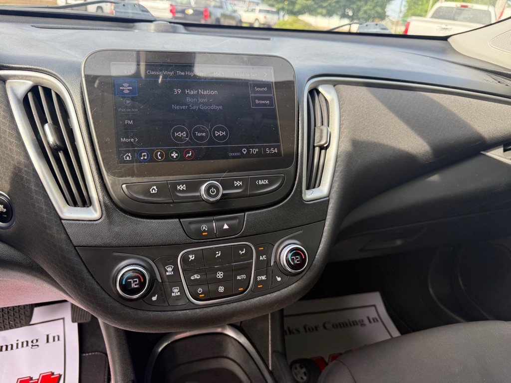 2022 Chevrolet Malibu Image 11