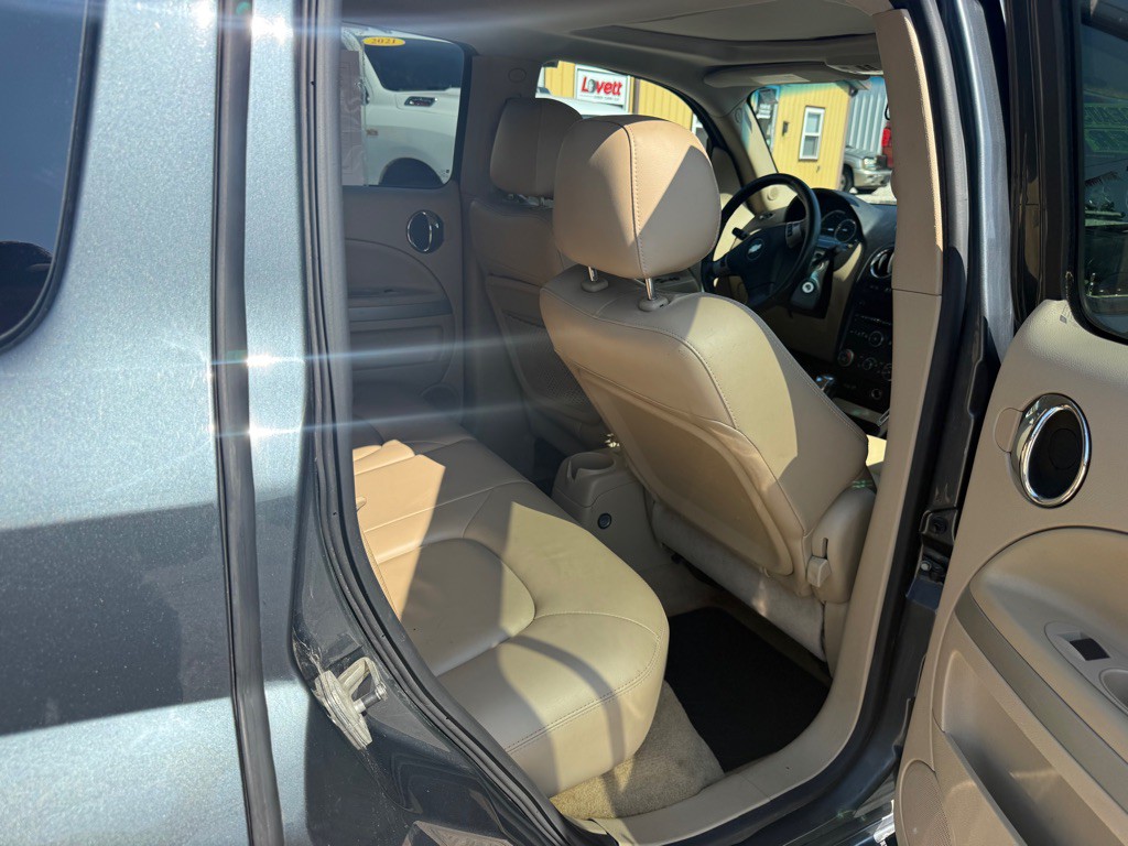 2010 Chevrolet HHR Image 6