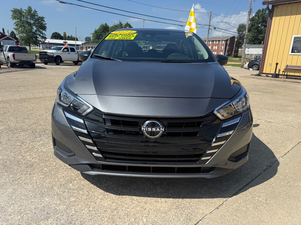 2024 Nissan Versa Image 2