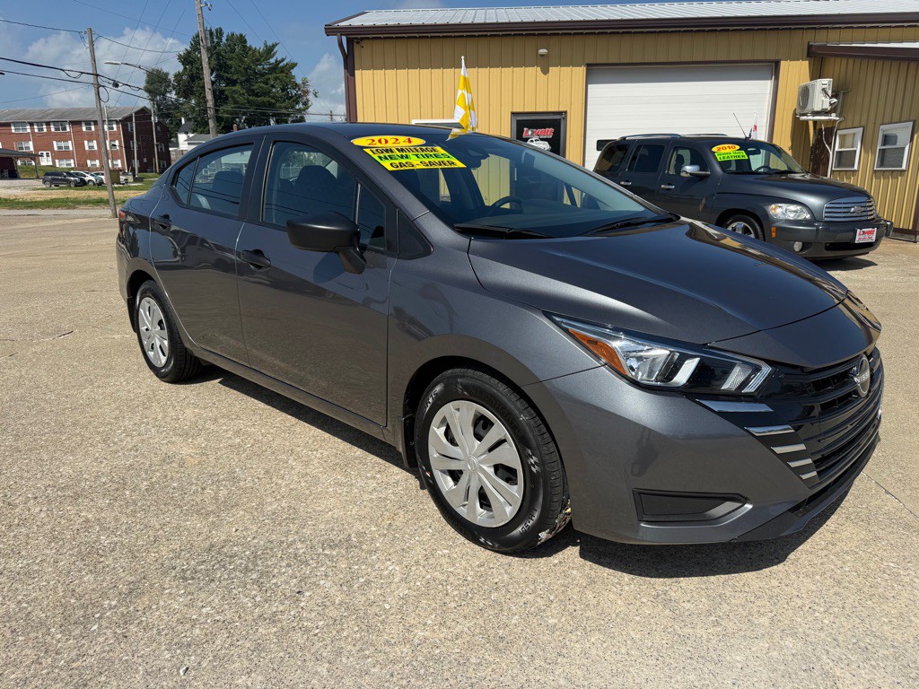 2024 Nissan Versa Image 3