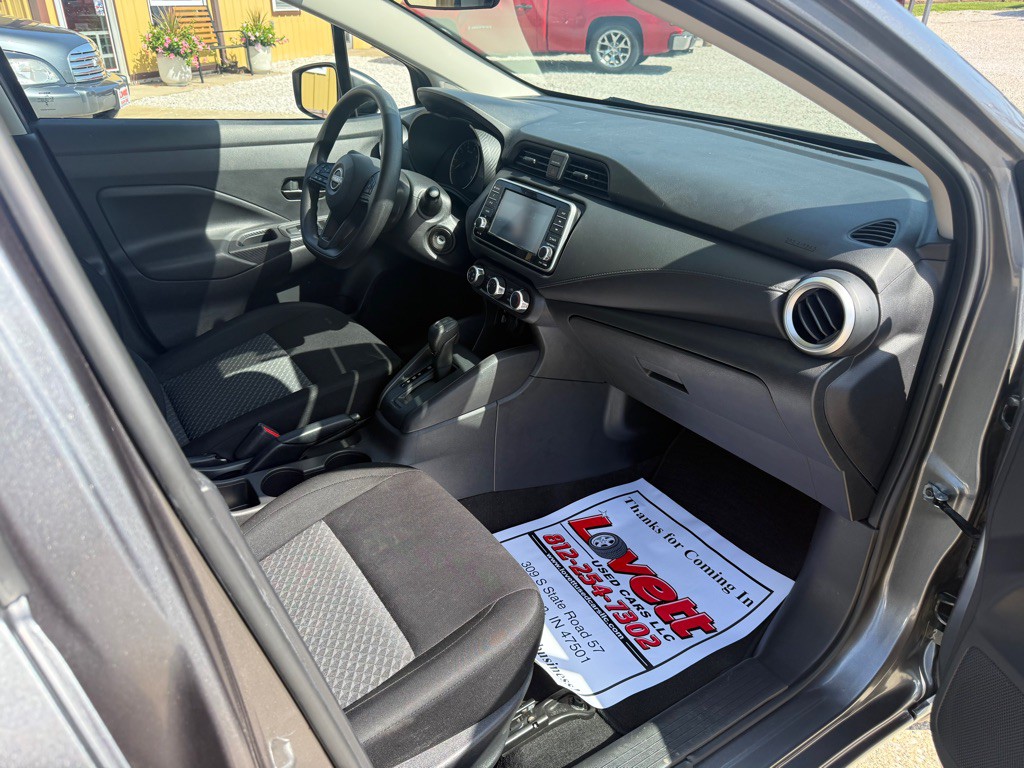 2024 Nissan Versa Image 4