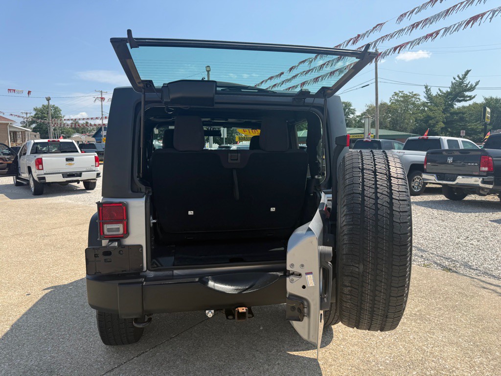 2014 Jeep Wrangler Image 11