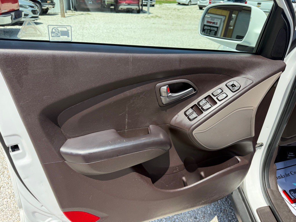 2015 Hyundai Tucson Image 15