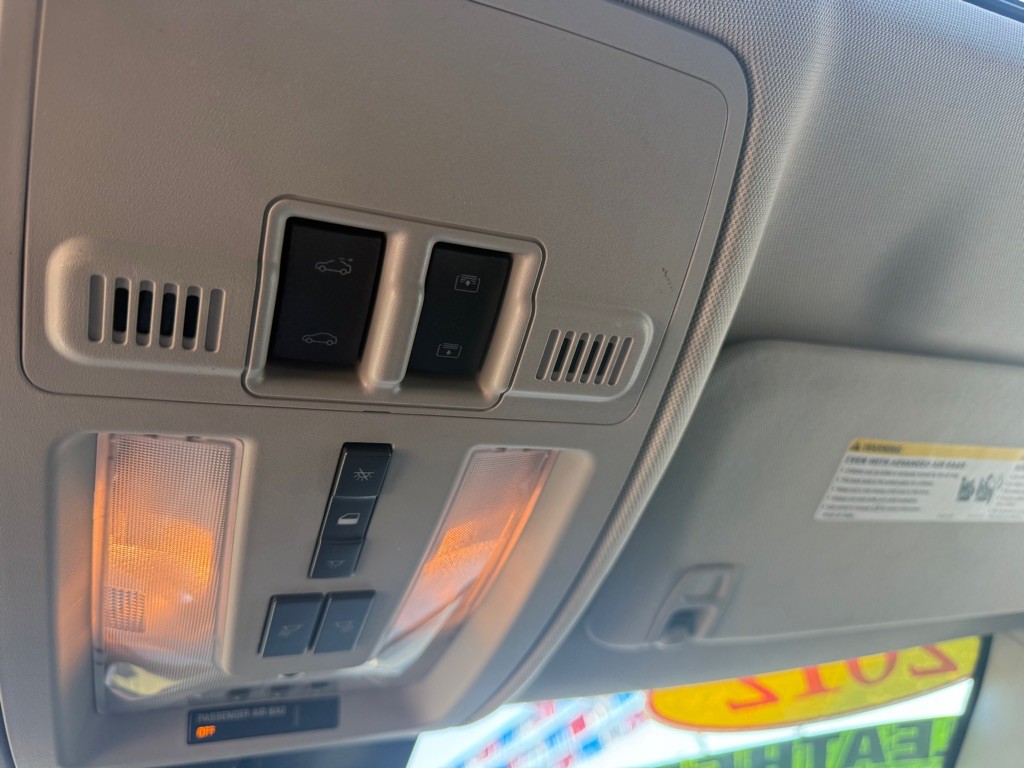 2012 Cadillac SRX Image 29