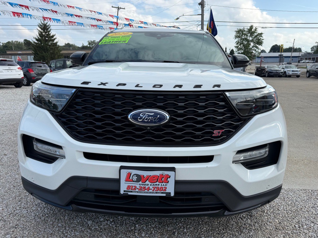 2020 Ford Explorer Image 2