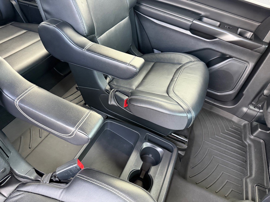 2020 Ford Explorer Image 11