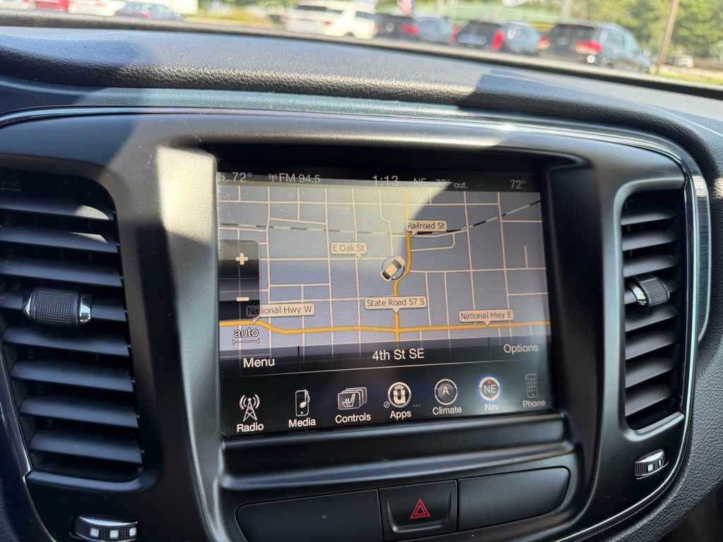 2016 Chrysler 200 Image 17