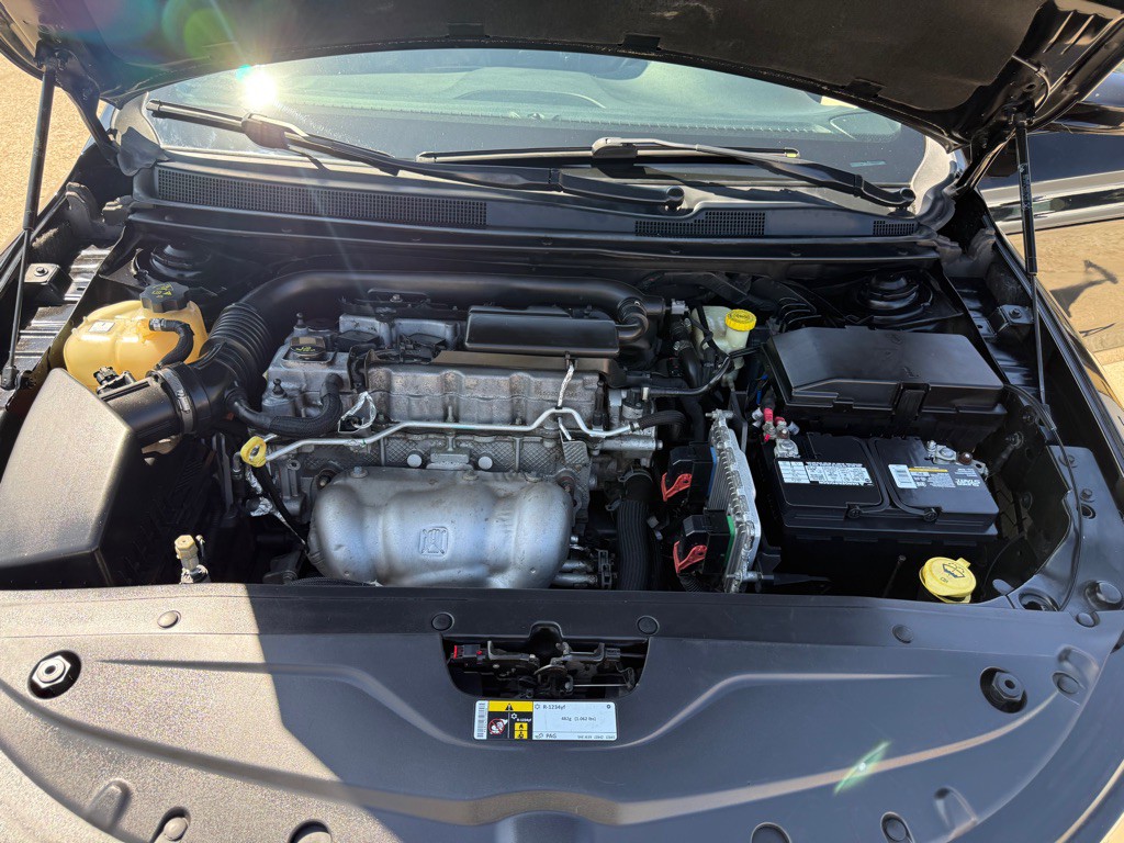 2016 Chrysler 200 Image 19