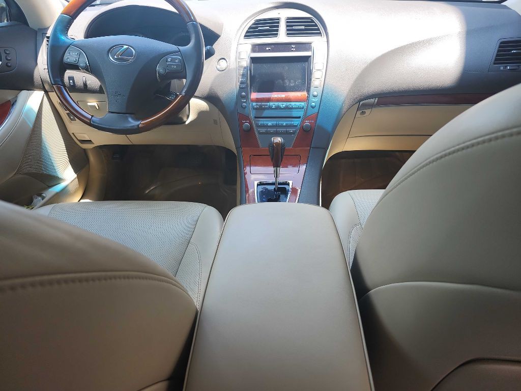 2012 Lexus ES Image 6