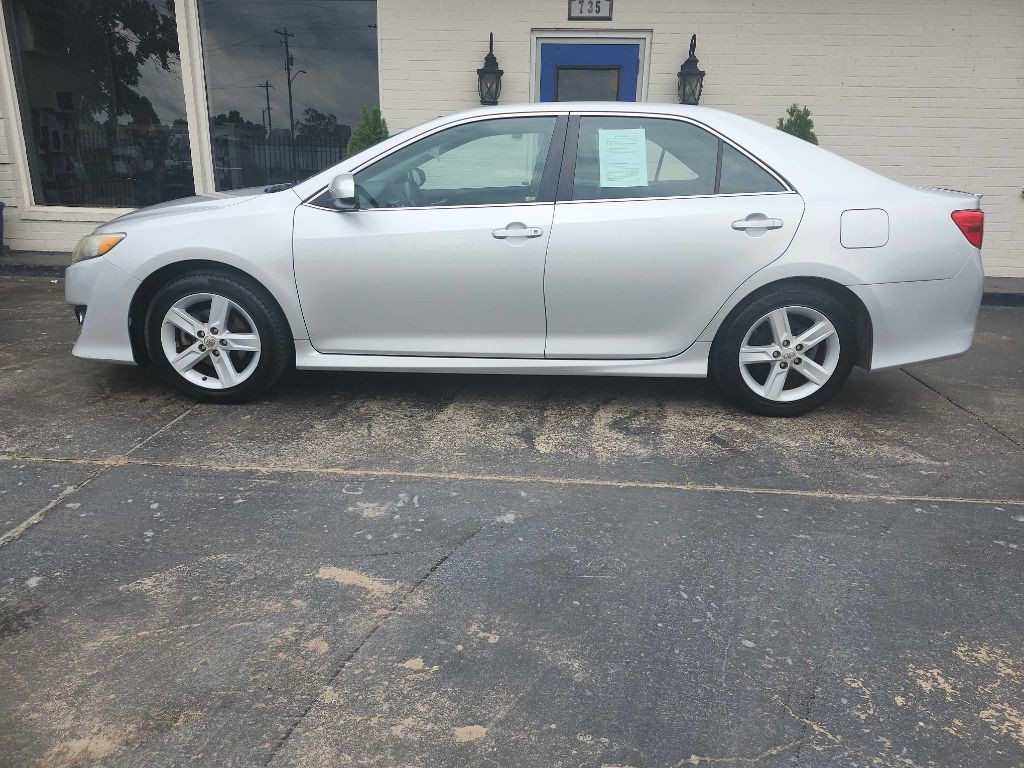 2012 Toyota Camry Image 3