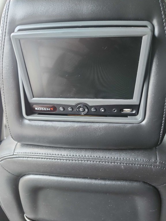 2012 Cadillac Escalade Image 13