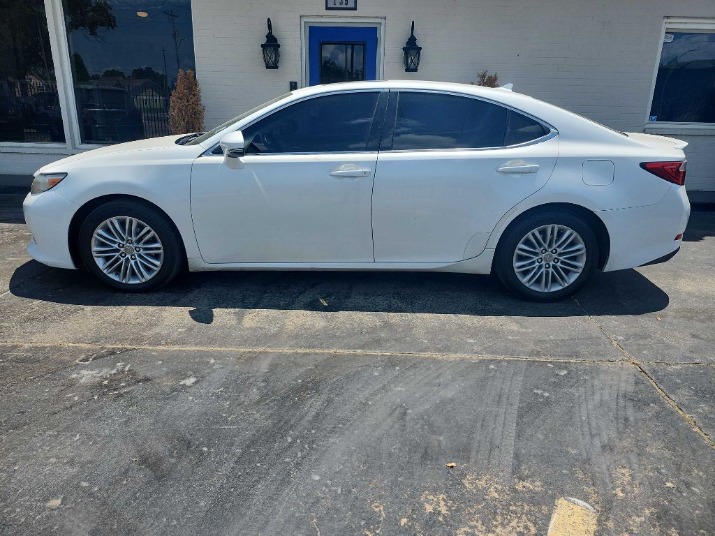 2014 Lexus ES Image 2