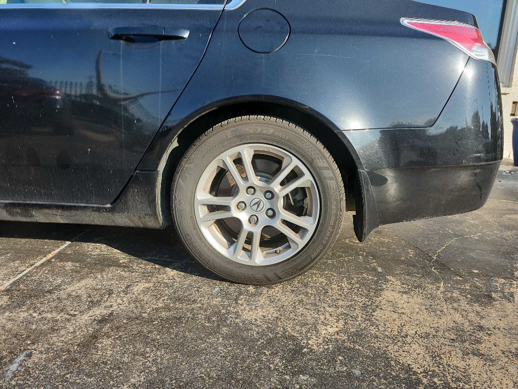 2010 Acura TL Image 2